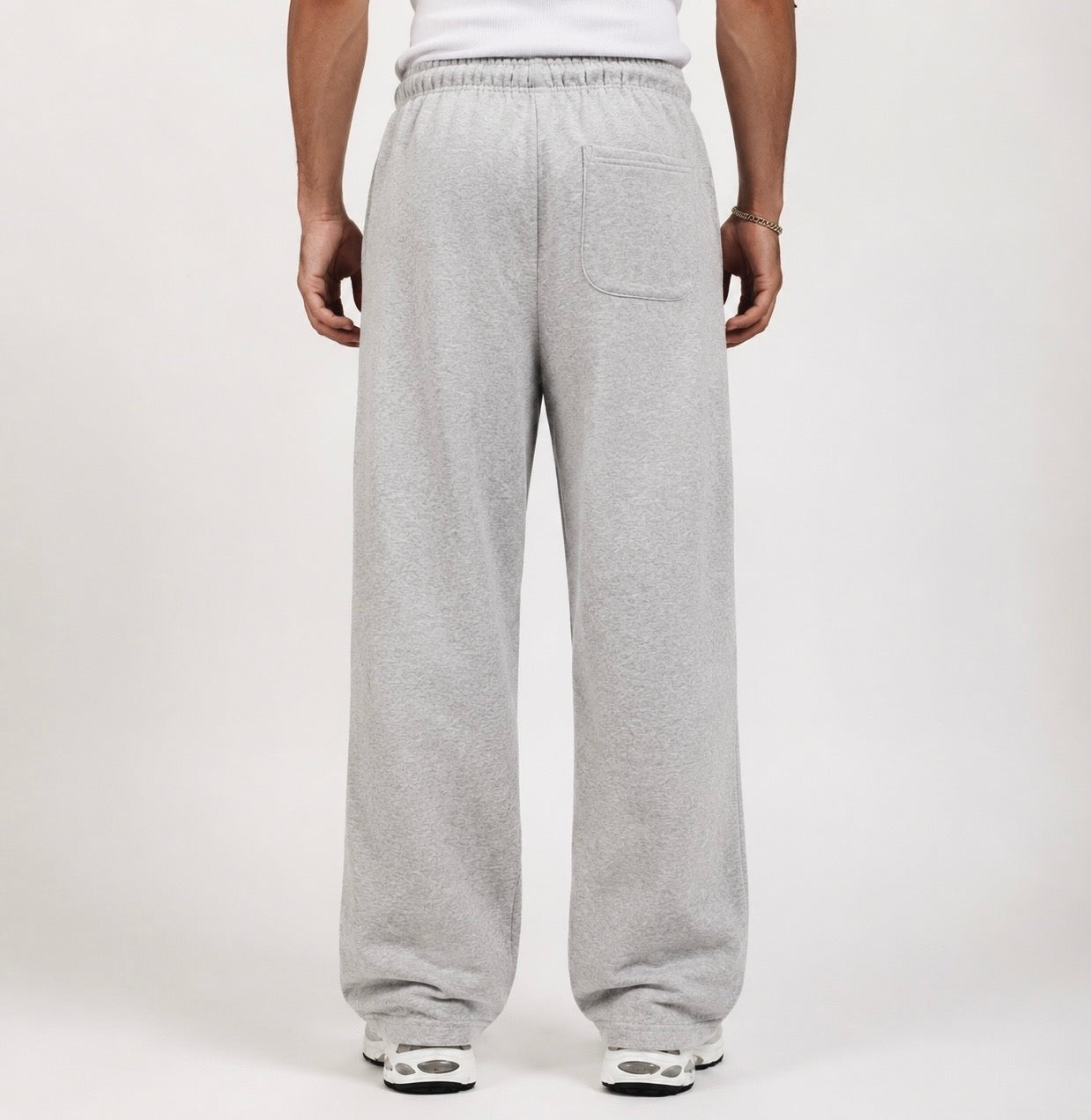 Curved Stripe Silver Sweatpant