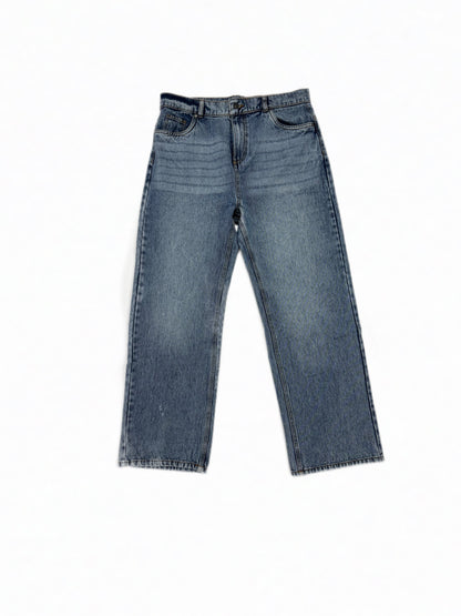 “Mid wash” Straight Fit jeans